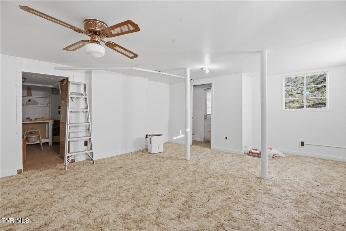 203 Hemlock Road Bristol, TN 37620 - Photo 21 of 34 16-DSC07481