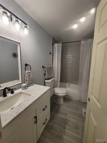 $385,000 | 902 Forest Avenue, Valley Park, MO 63088