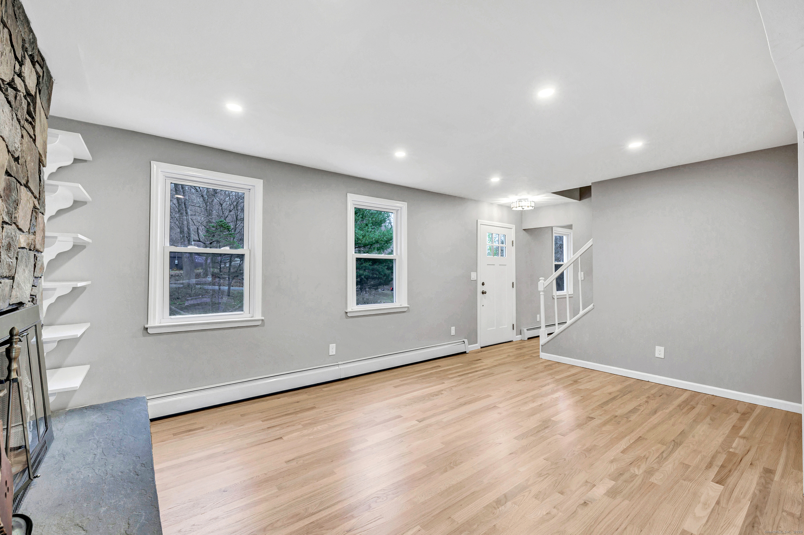 19 Good Hill Road Oxford, CT 06478 - Photo 5 of 40