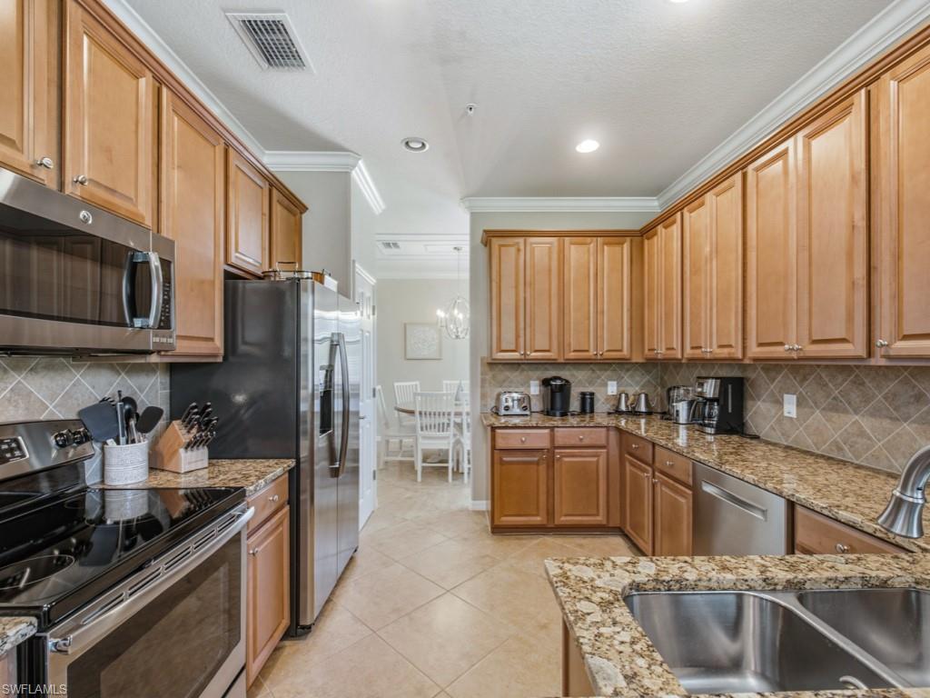 9502 Napoli Lane, Unit 26201 Naples, FL 34113 - Photo 8 of 47