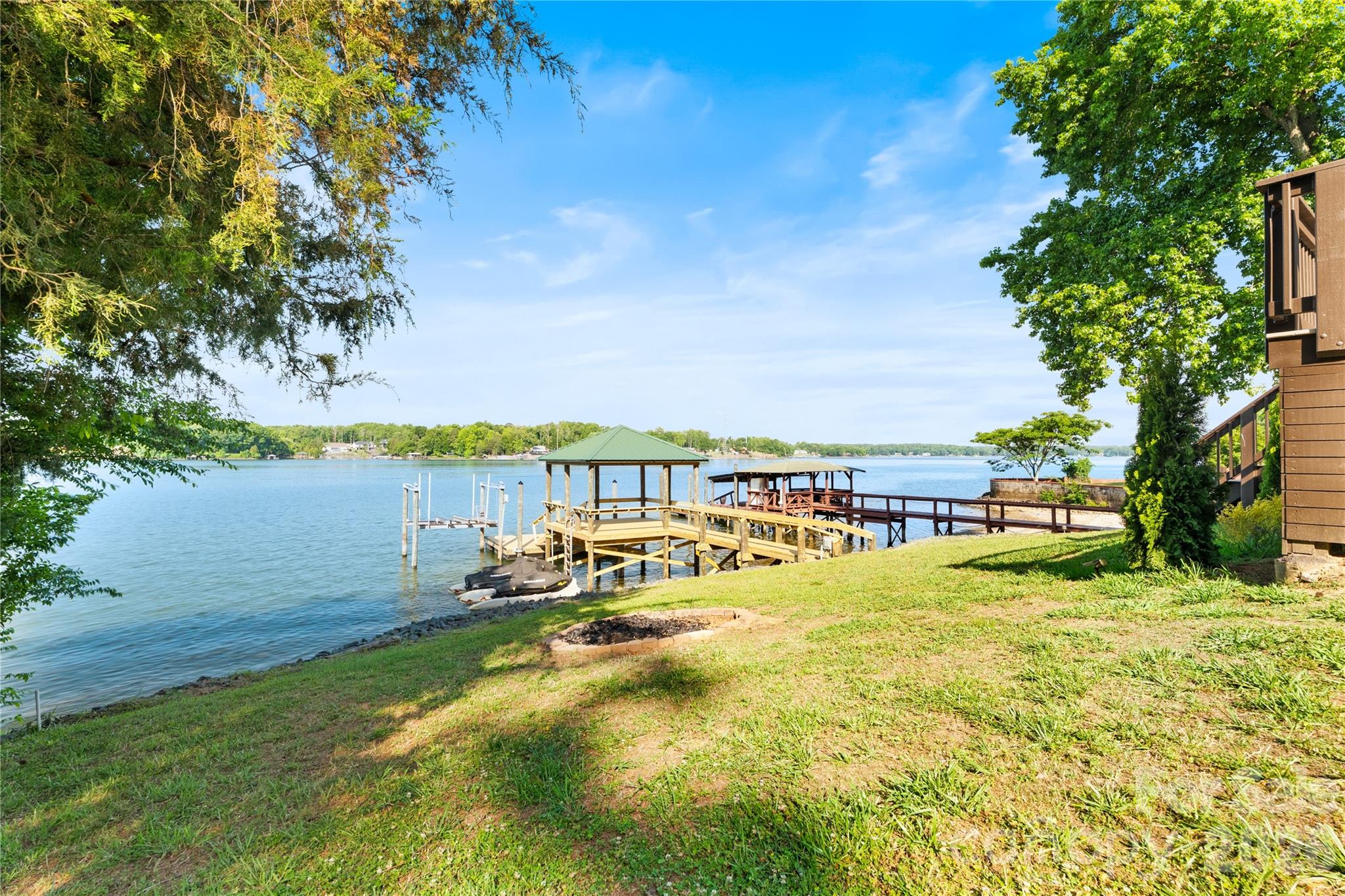 8611 Island Point Road Charlotte, NC 28278 - Photo 17 of 46 Gallery Image 17