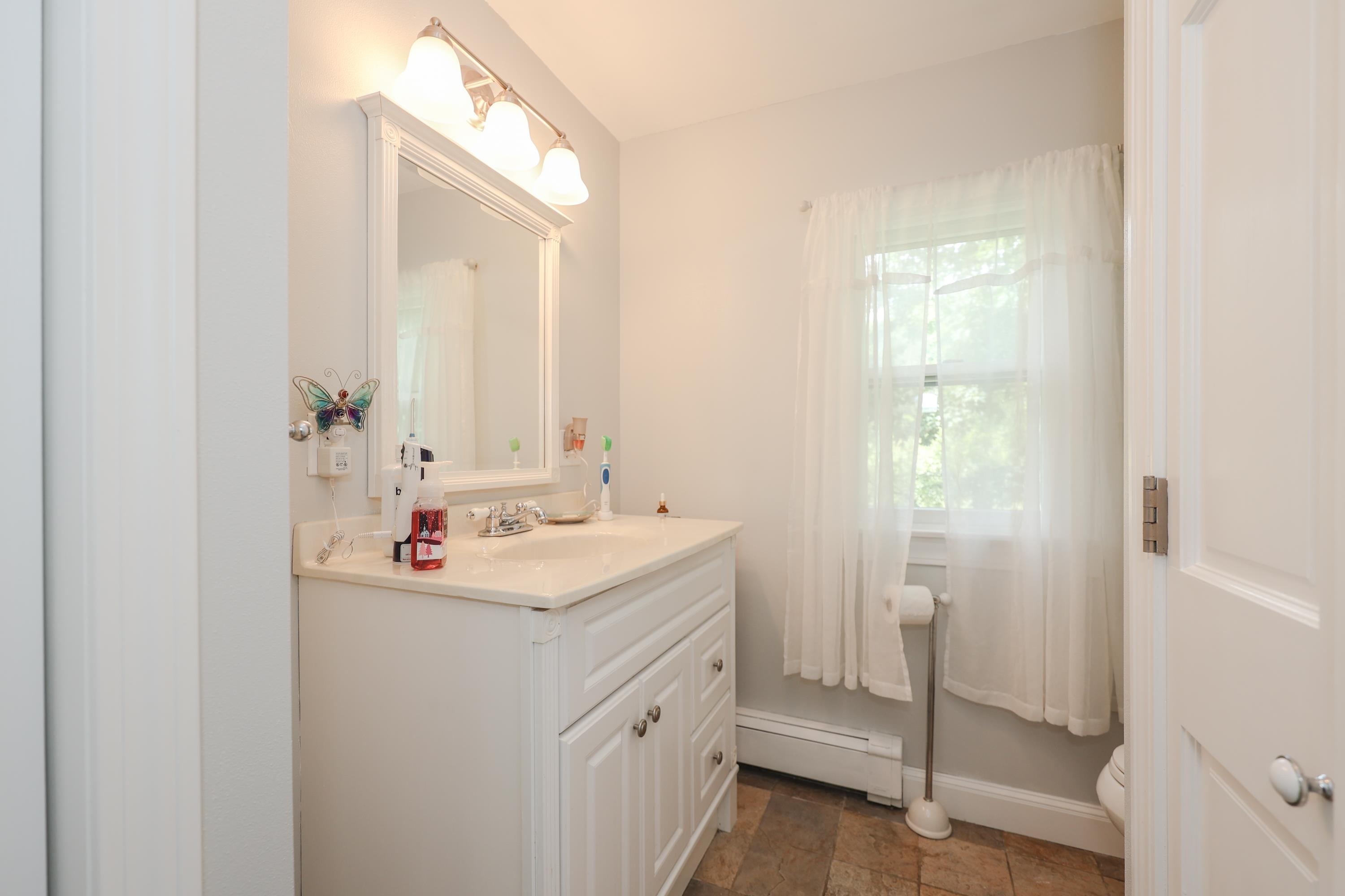 244 S Road Salisbury, NH 03268 - Photo 11 of 38