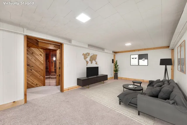 $250,000 | 550 Roland Street, Chippewa Falls, WI 54729