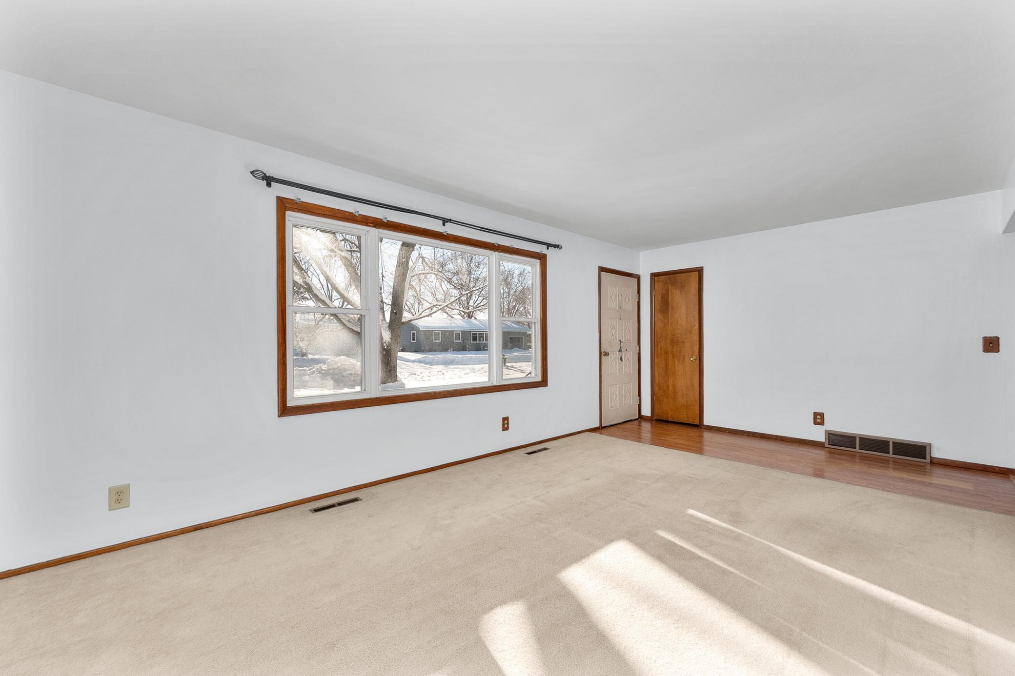 550 Roland Street Chippewa Falls, WI 54729 - Photo 9 of 48