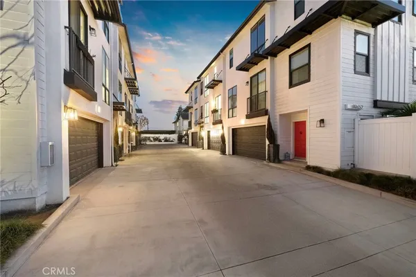 $1,199,000 | 20452 Santa Ana Avenue, Unit B, Newport Beach, CA 92660