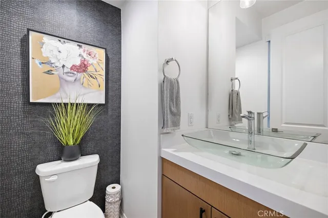 $1,299,000 | 20452 Santa Ana Avenue, Unit B, Newport Beach, CA 92660