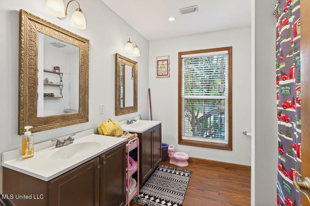 16214 Shaw Road Gulfport, MS 39503 - Photo 39 of 70 16214ShawRd-46