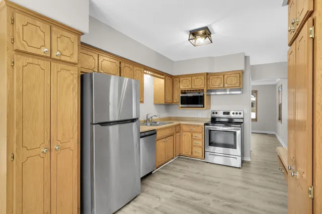 $2,950 | 3744 Perry Avenue North, Minneapolis, MN 55422