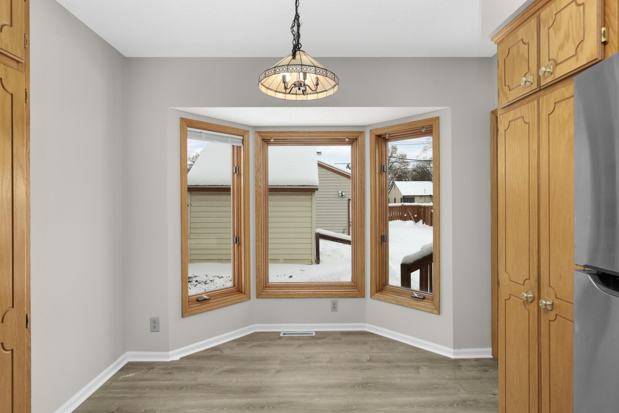 3744 Perry Avenue North Minneapolis, MN 55422 - Photo 12 of 54