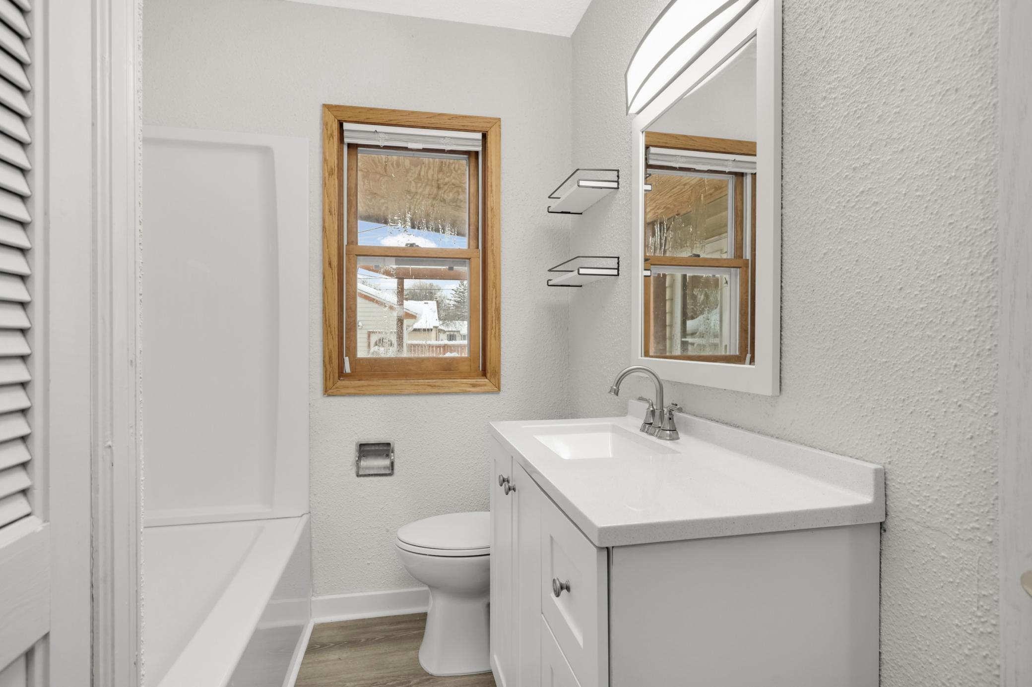 3744 Perry Avenue North Minneapolis, MN 55422 - Photo 15 of 54