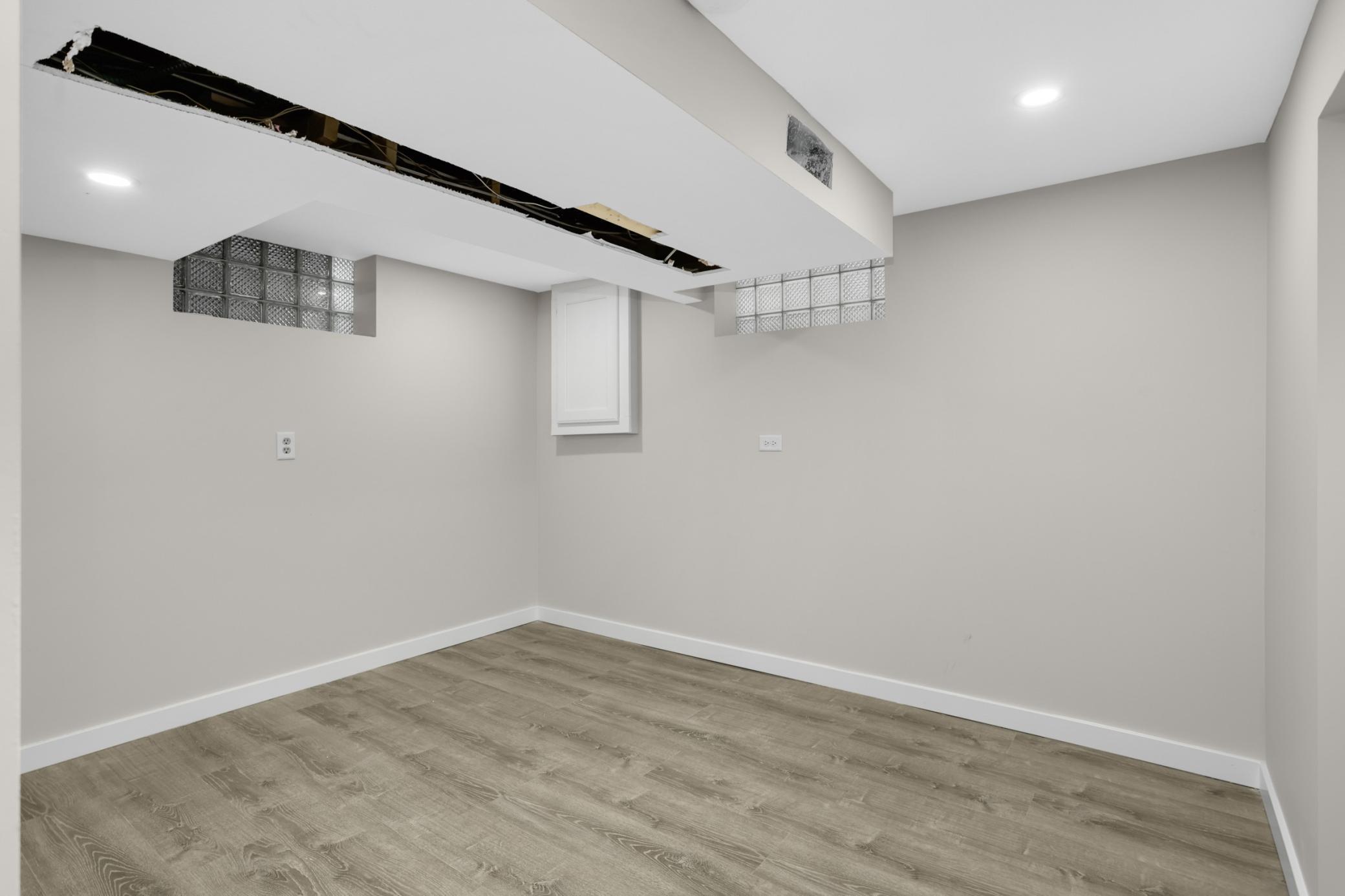 3744 Perry Avenue North Minneapolis, MN 55422 - Photo 20 of 54