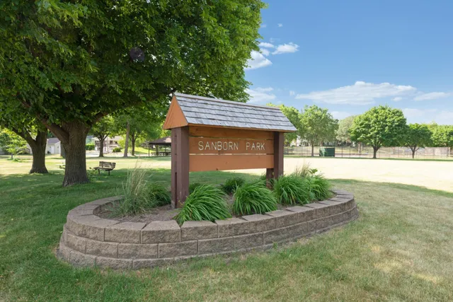 $2,950 | 3744 Perry Avenue North, Minneapolis, MN 55422