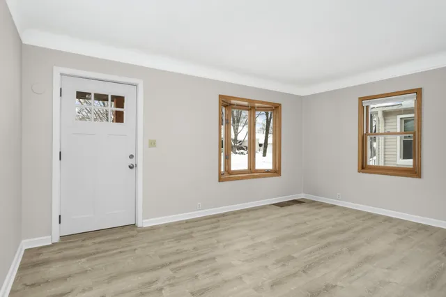 $2,950 | 3744 Perry Avenue North, Minneapolis, MN 55422