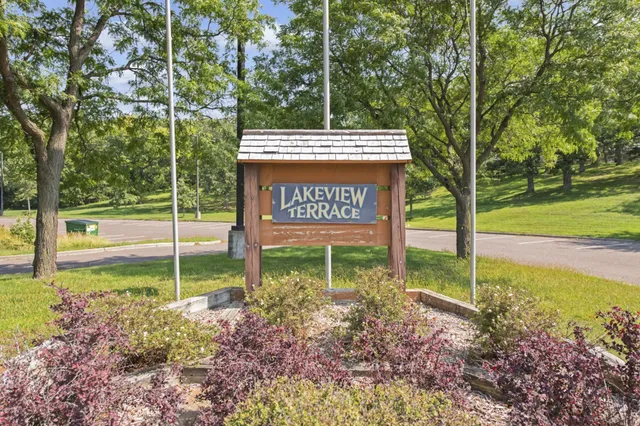 $2,950 | 3744 Perry Avenue North, Minneapolis, MN 55422