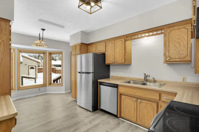 $2,950 | 3744 Perry Avenue North, Minneapolis, MN 55422