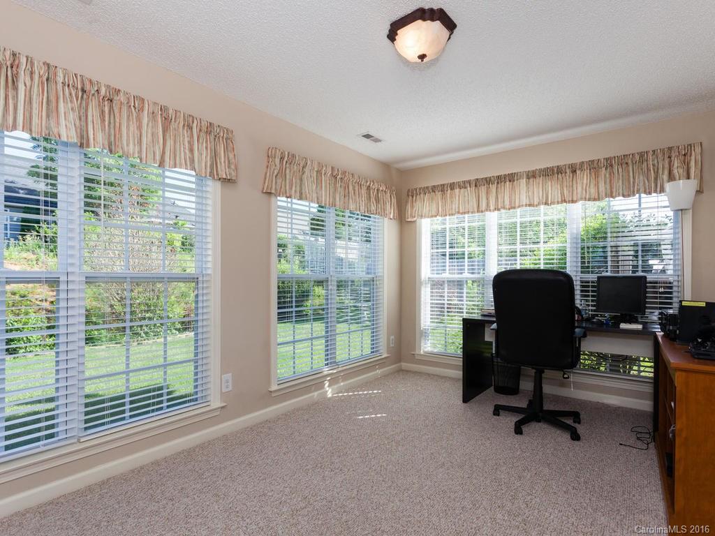194 Farm Valley Road Fletcher, NC 28732 - Photo 5 of 21