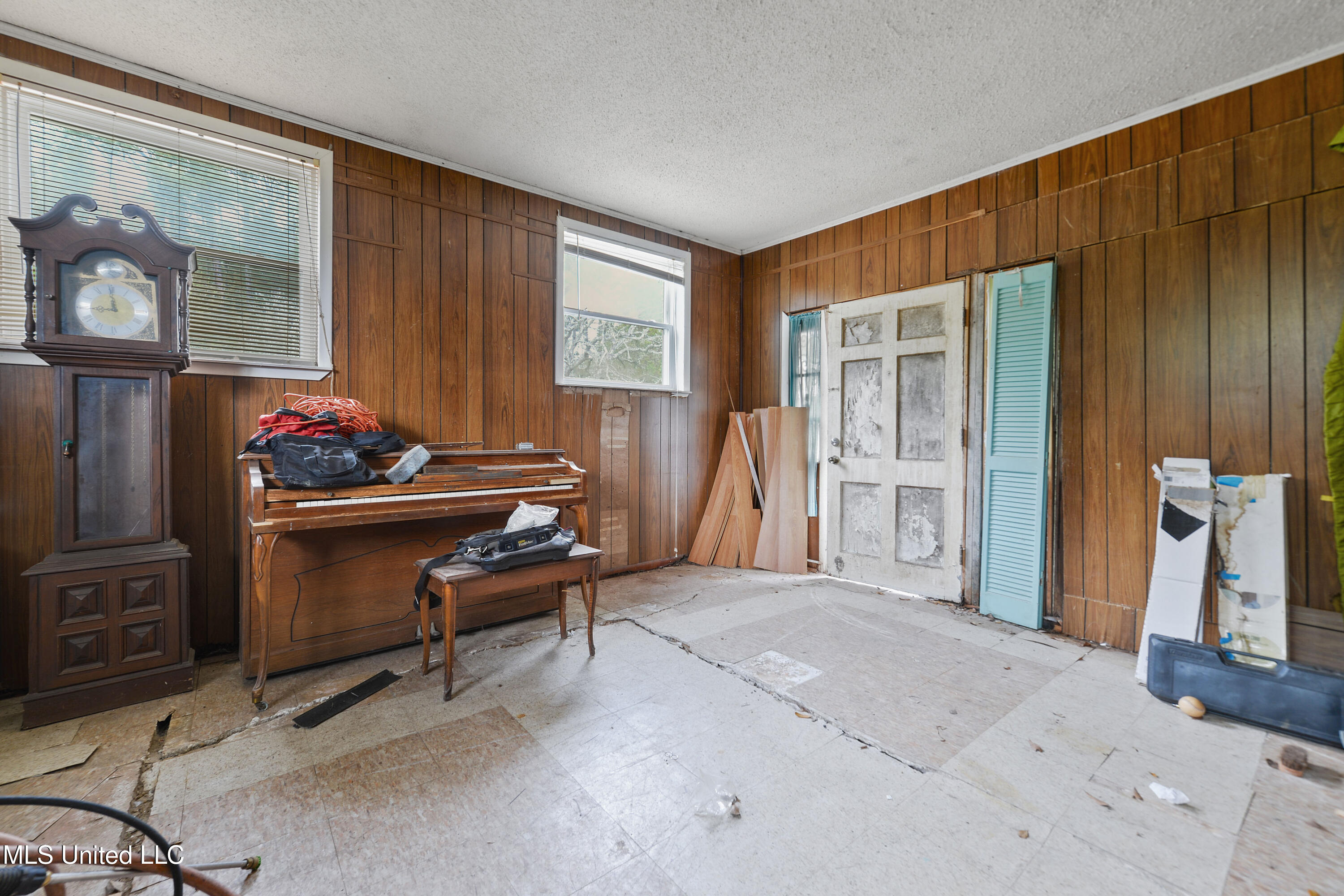 13300 Solomon Road Ocean Springs, MS 39564 - Photo 29 of 38 029