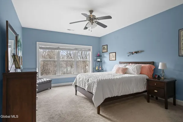 $389,900 | 214 Lois Lane, Niskayuna, NY 12304