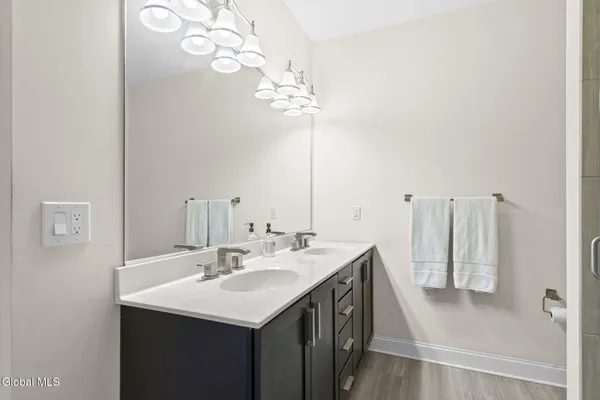 $389,900 | 214 Lois Lane, Niskayuna, NY 12304