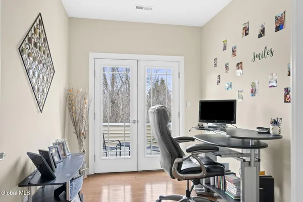 $389,900 | 214 Lois Lane, Niskayuna, NY 12304