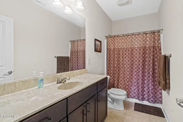 $389,900 | 214 Lois Lane, Niskayuna, NY 12304