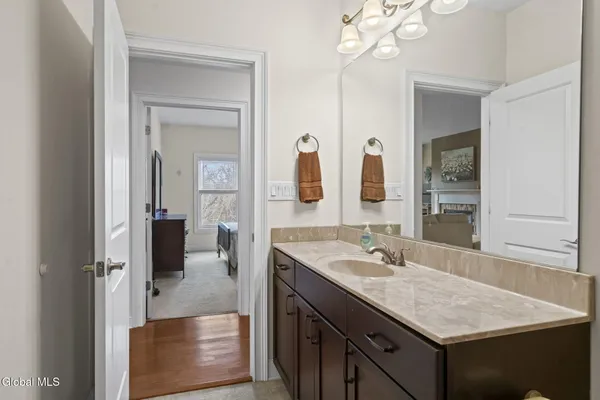 $389,900 | 214 Lois Lane, Niskayuna, NY 12304