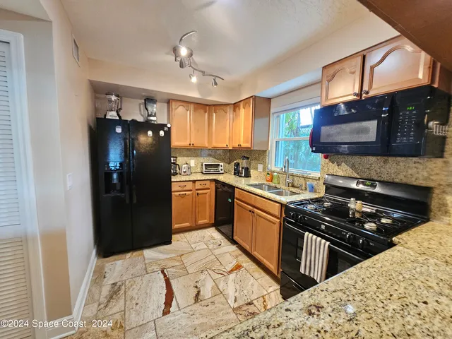 $4,200 | 1750 East Central Avenue, Merritt Island, FL 32952