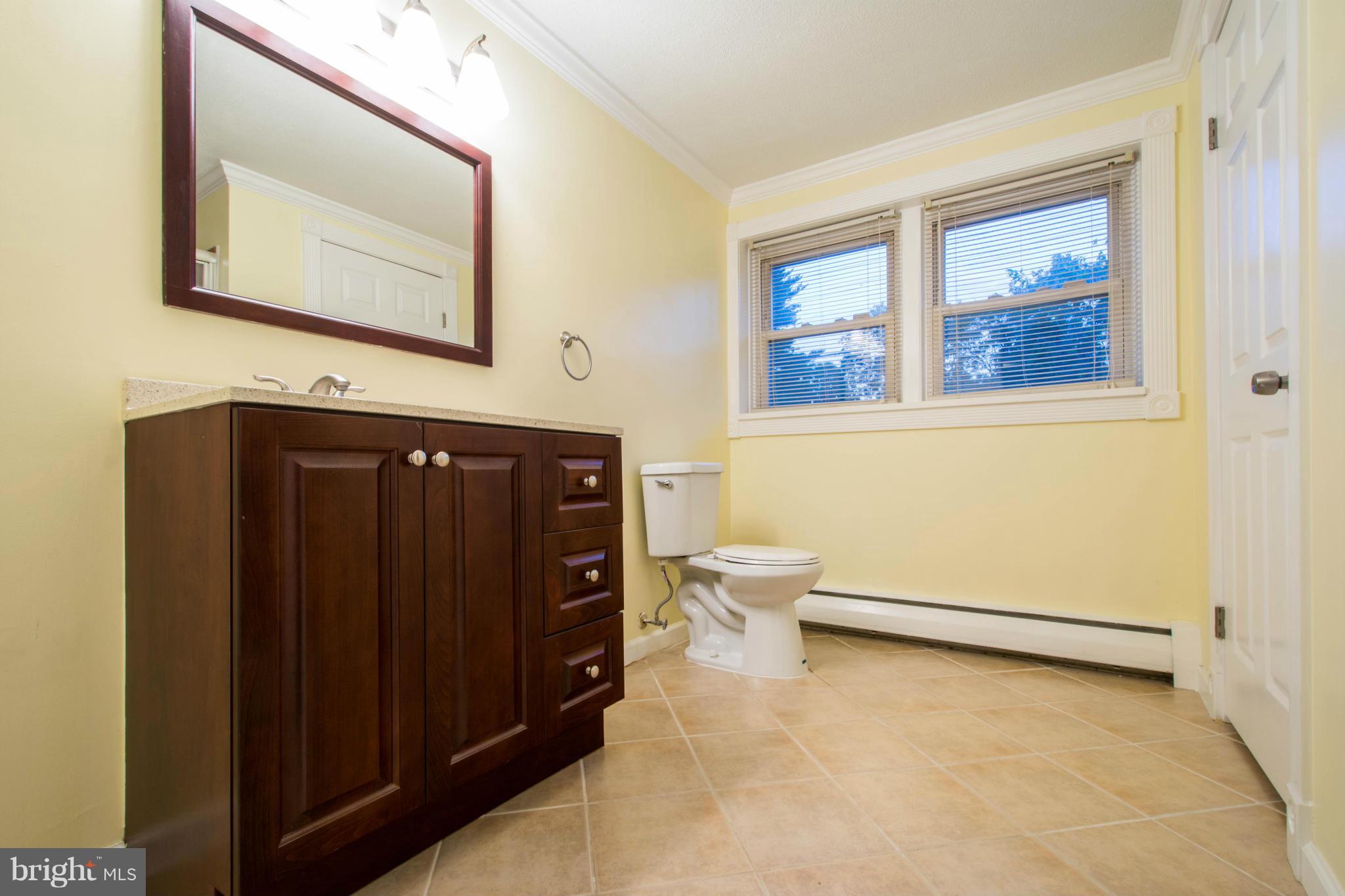 9898 Frederick Road Ellicott City, MD 21042 - Photo 8 of 30 Bath