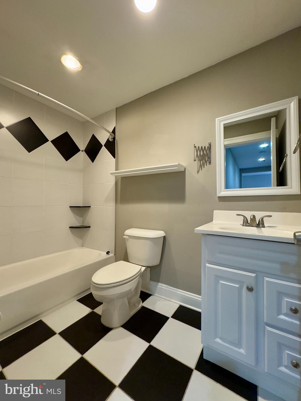 803 Cathedral Street, Unit 2 Baltimore, MD 21201 - Photo 9 of 15