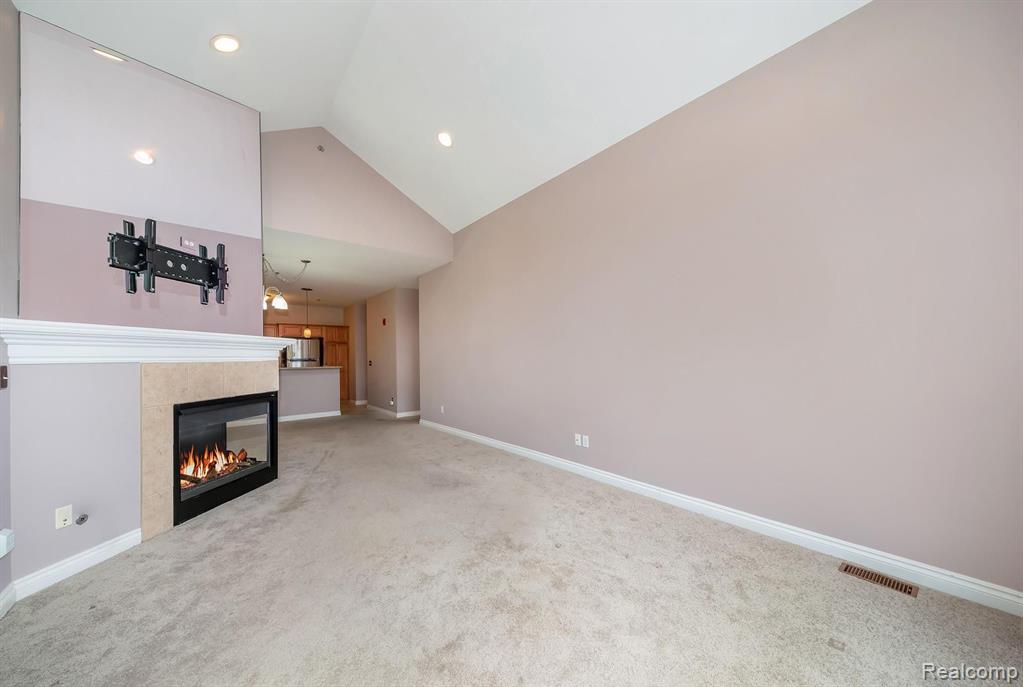 45751 North Stonewood Road Canton, MI 48187 - Photo 2 of 33