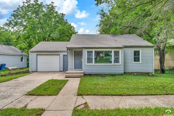 $230,000 | 731 Locust Street, Eudora, KS 66025