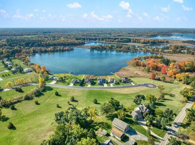 $18,000 | 35 Coronado Drive, Unit 35, Jackson, MI 49201