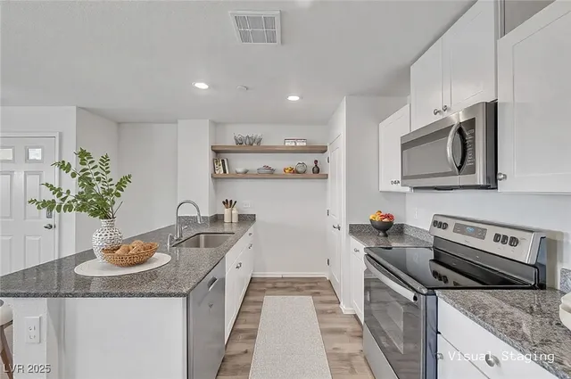 $1,895 | 7869 Sailor Sam Avenue, Las Vegas, NV 89113