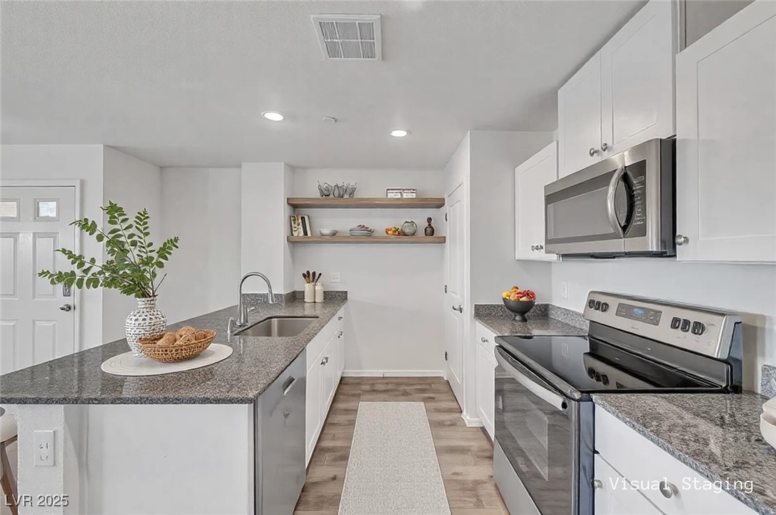 7869 Sailor Sam Avenue Las Vegas, NV 89113 - Photo 4 of 23