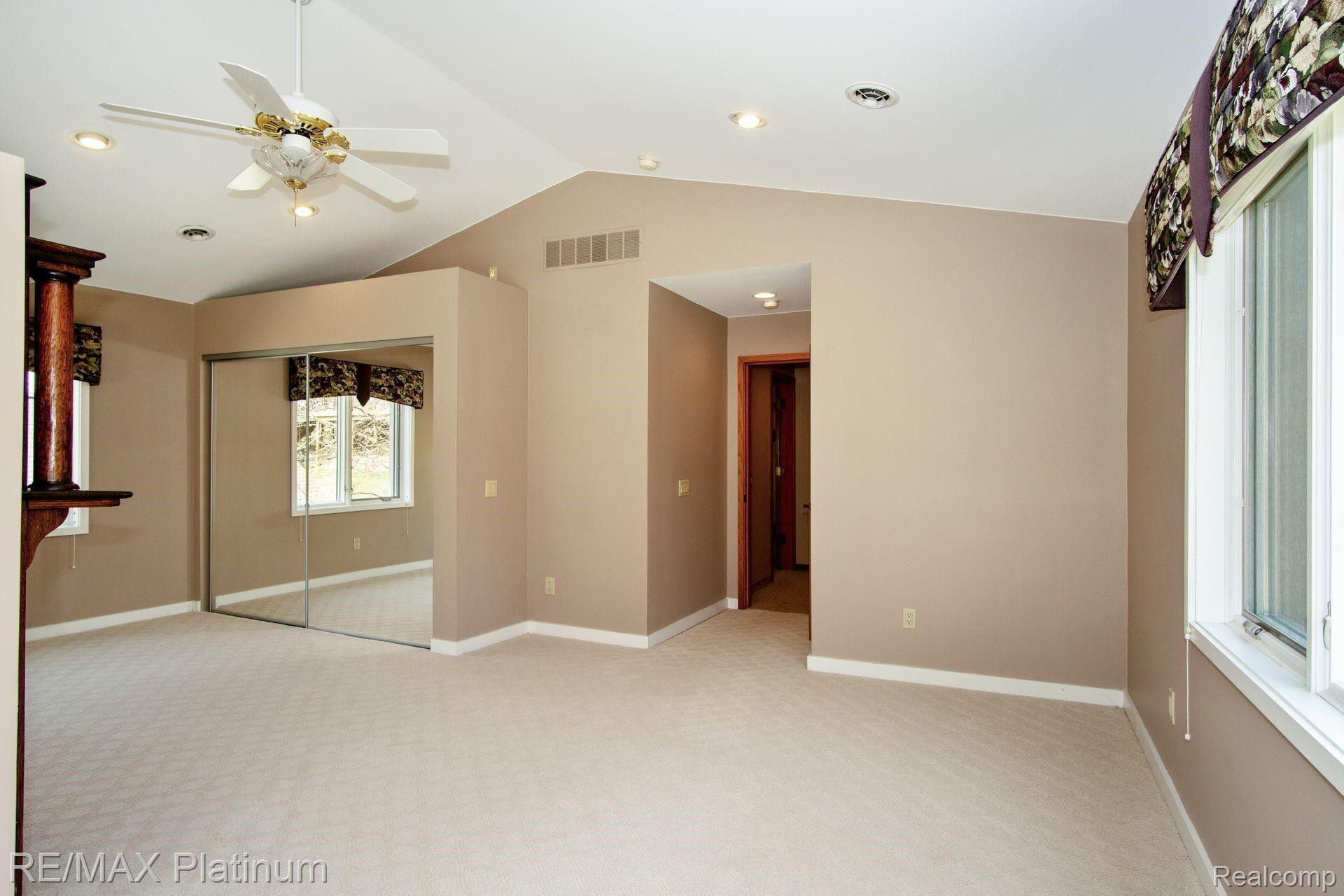 2637 Rubbins Road Howell, MI 48843 - Photo 29 of 56 28.jpg