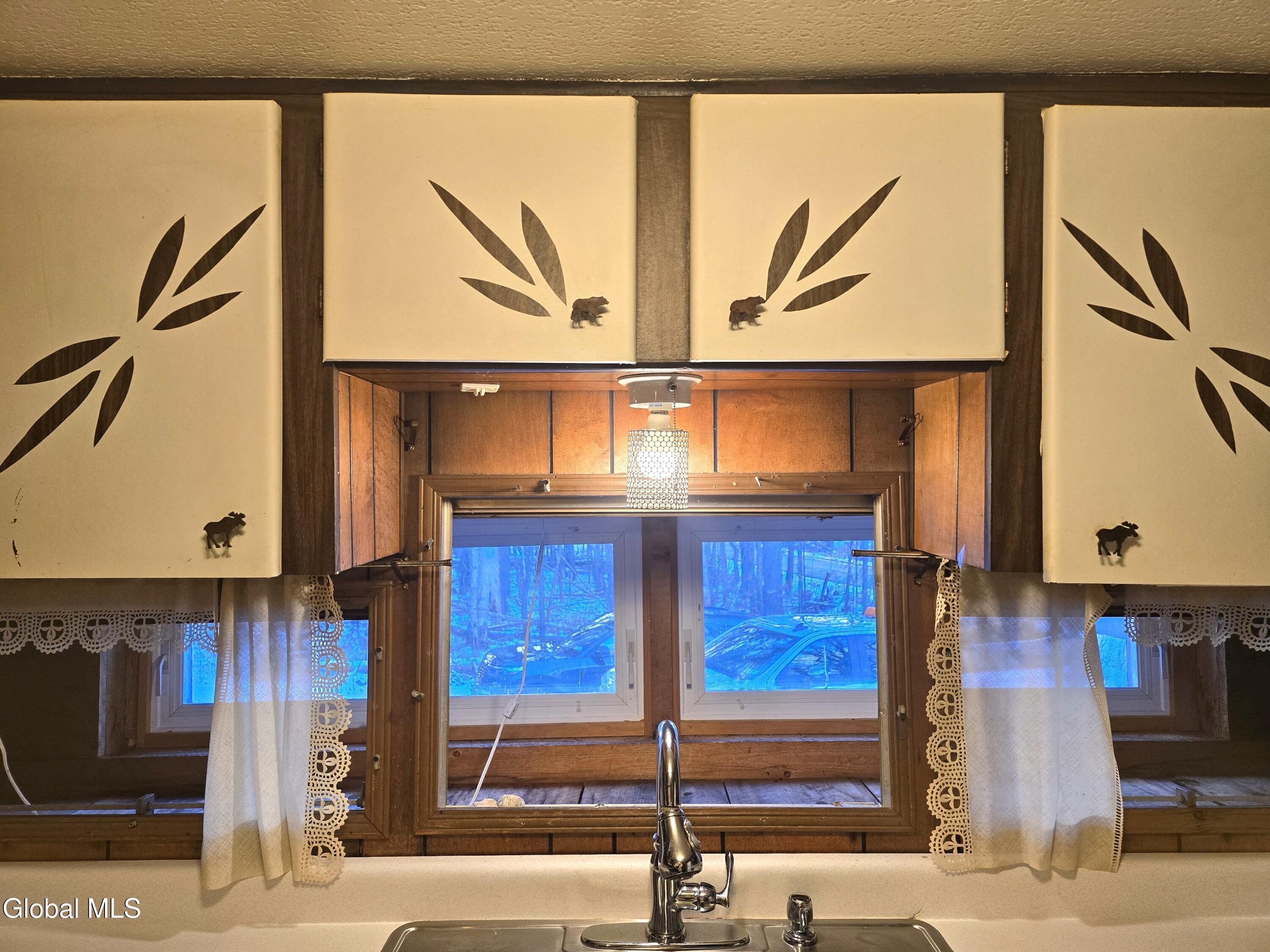 285 Fish Mountain Road Lake Pleasant, NY 12108 - Photo 15 of 29 kitchen