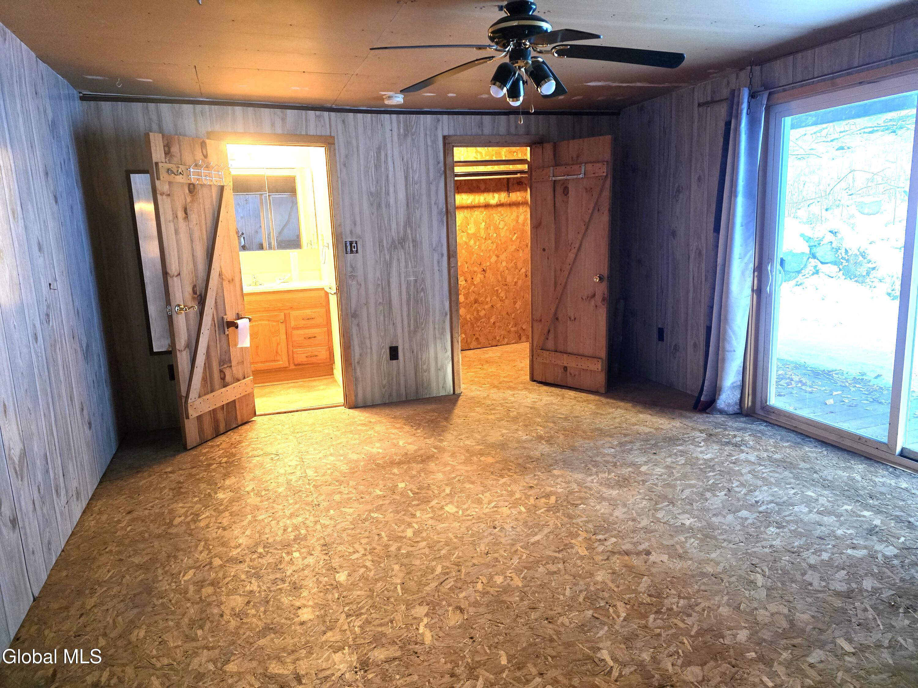 285 Fish Mountain Road Lake Pleasant, NY 12108 - Photo 22 of 29 Primary Bedroom