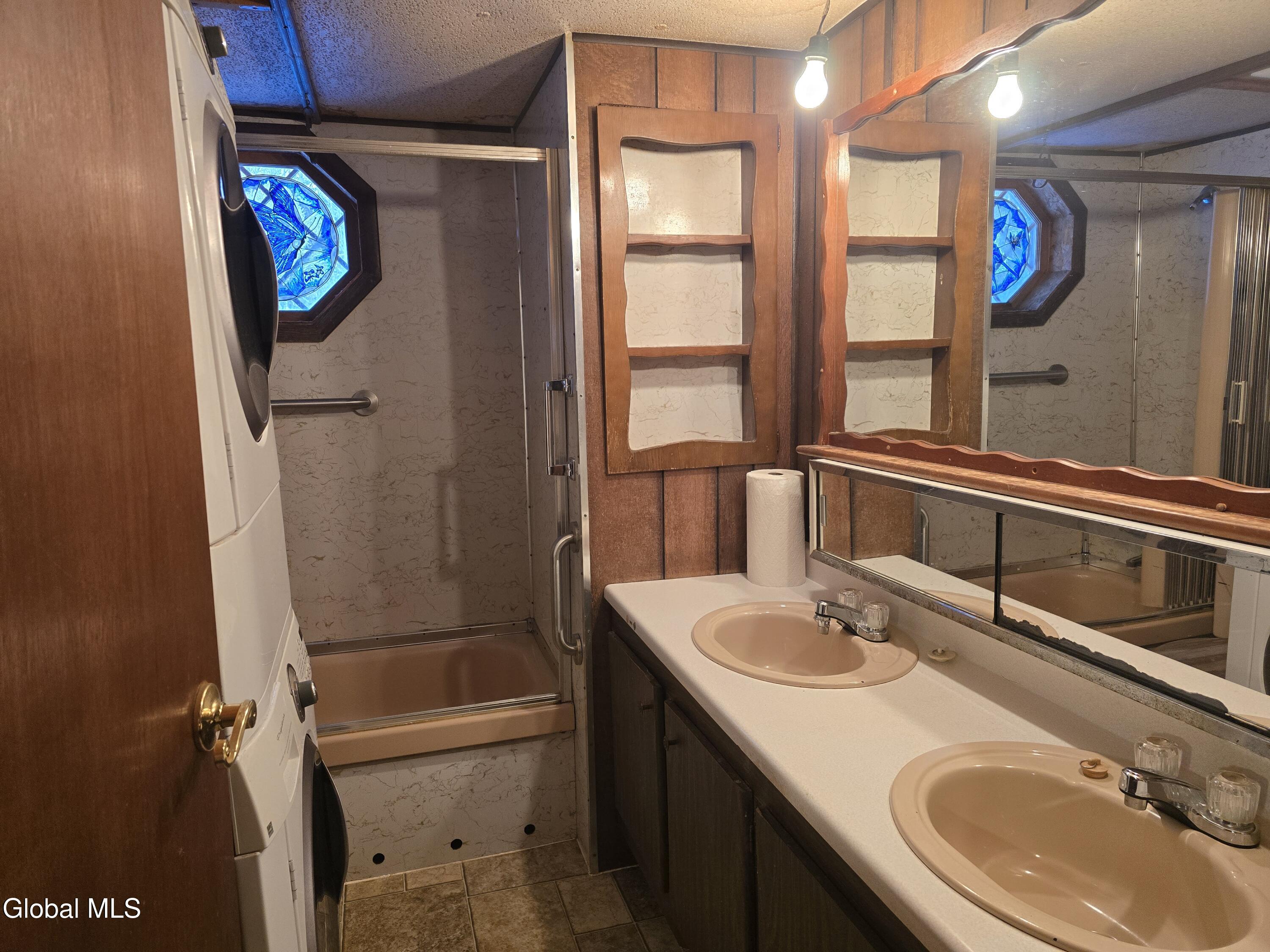 285 Fish Mountain Road Lake Pleasant, NY 12108 - Photo 28 of 29 Full bath