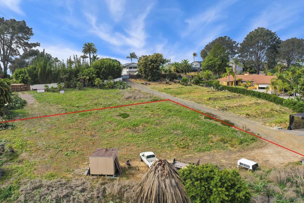 527 Ocean View Avenue Encinitas, CA 92024 - Photo 2 of 15