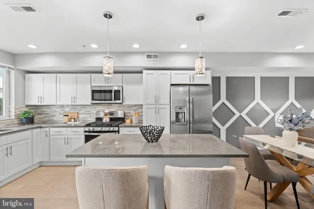 $635,000 | 815 Perkiomen Street, Unit 14, Philadelphia, PA 19130