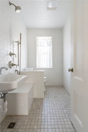 $10,000 | 1 Ella Terrace, Newport, RI 02840