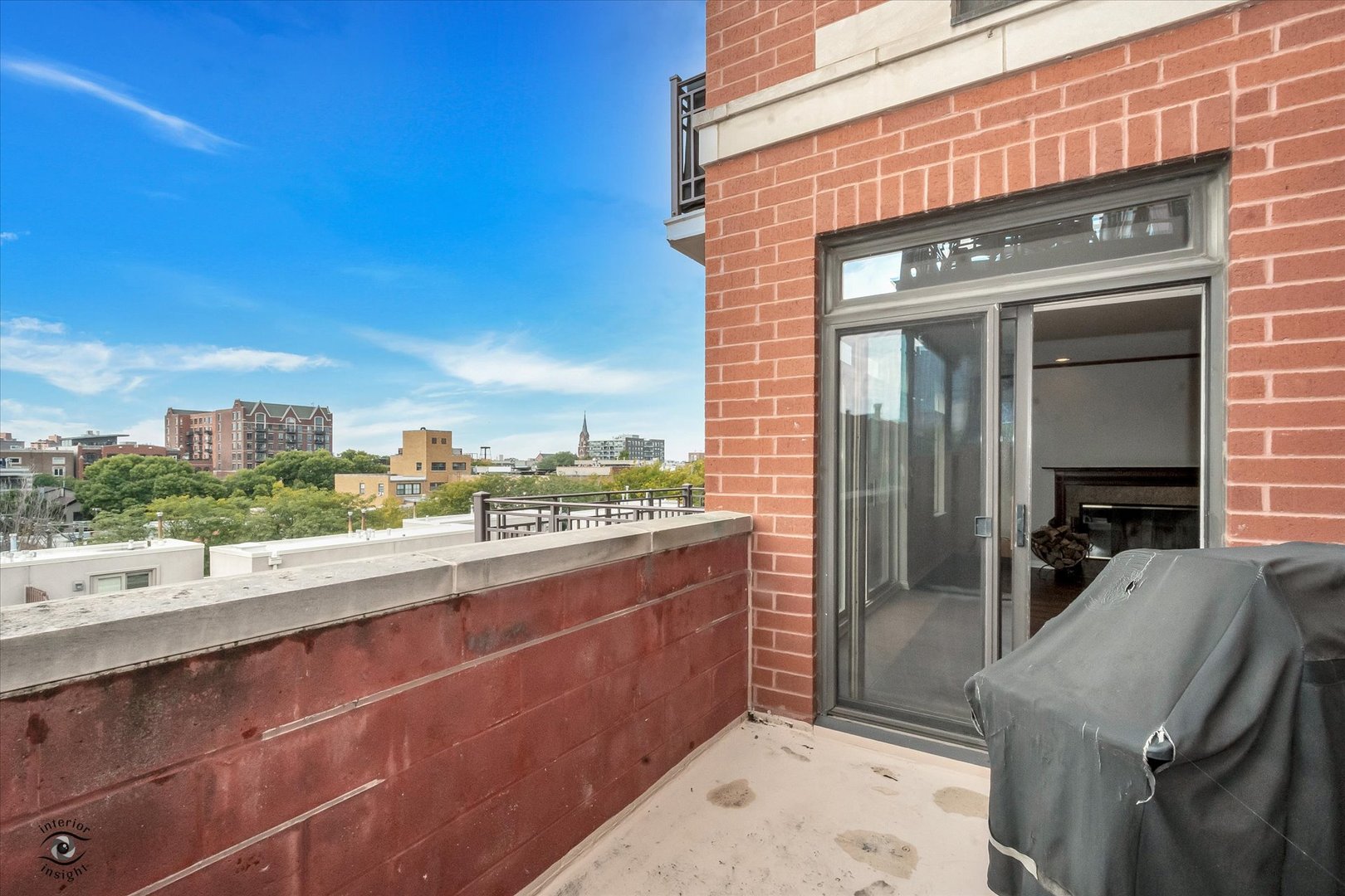 1414 North Wells Street, Unit 508 Chicago, IL 60610 - Photo 8 of 28 a view of a living room with a sink