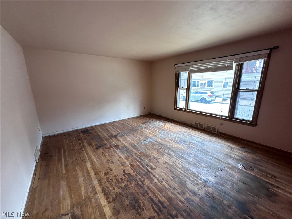 6210 Heisley Avenue Cleveland, OH 44105 - Photo 20 of 25