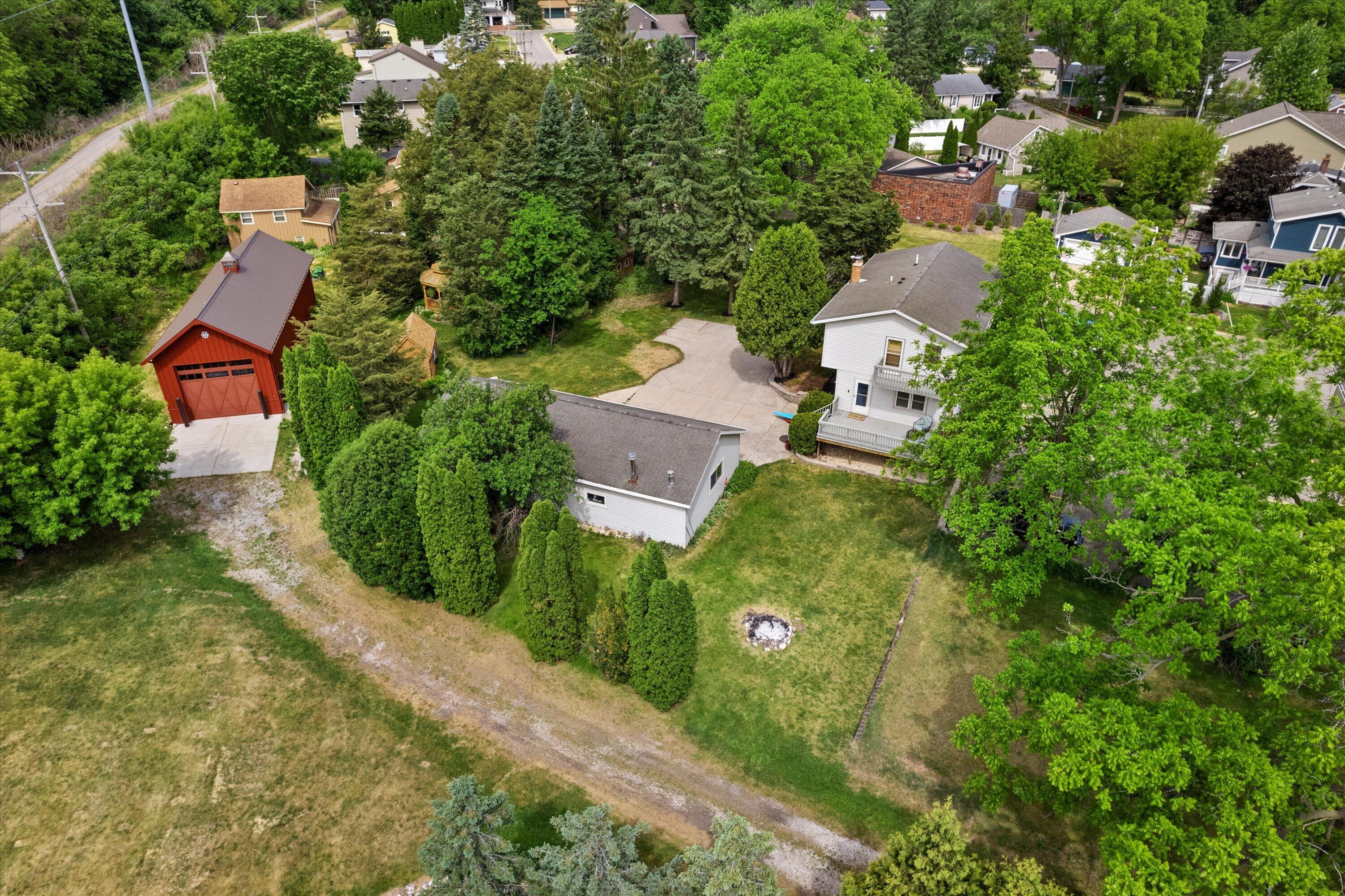1542 3rd Street Delafield, WI 53018 - Photo 37 of 55 09-DJI_0865