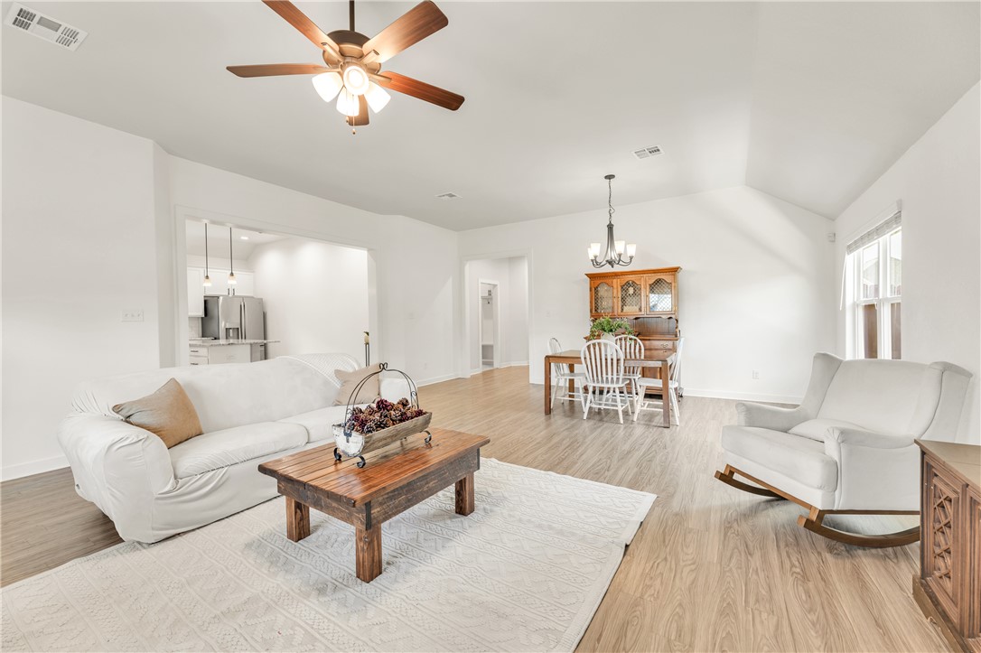 1907 Cambria Drive Bryan, TX 77807 - Photo 9 of 31
