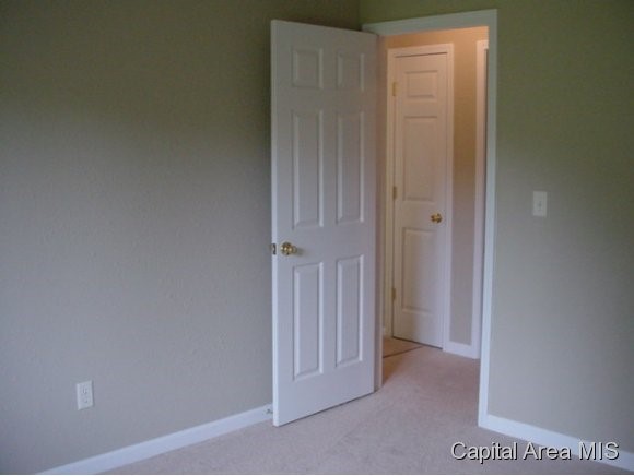 219 Bellerive Road Springfield, IL 62704 - Photo 5 of 11