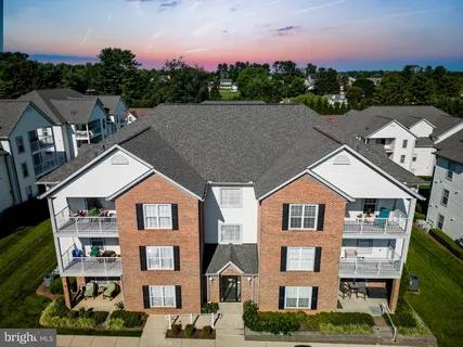 $240,000 | 2011 Rudy Serra Drive, Unit 1C, Eldersburg, MD 21784