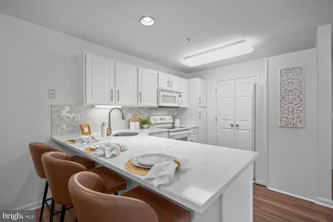 $240,000 | 2011 Rudy Serra Drive, Unit 1C, Eldersburg, MD 21784