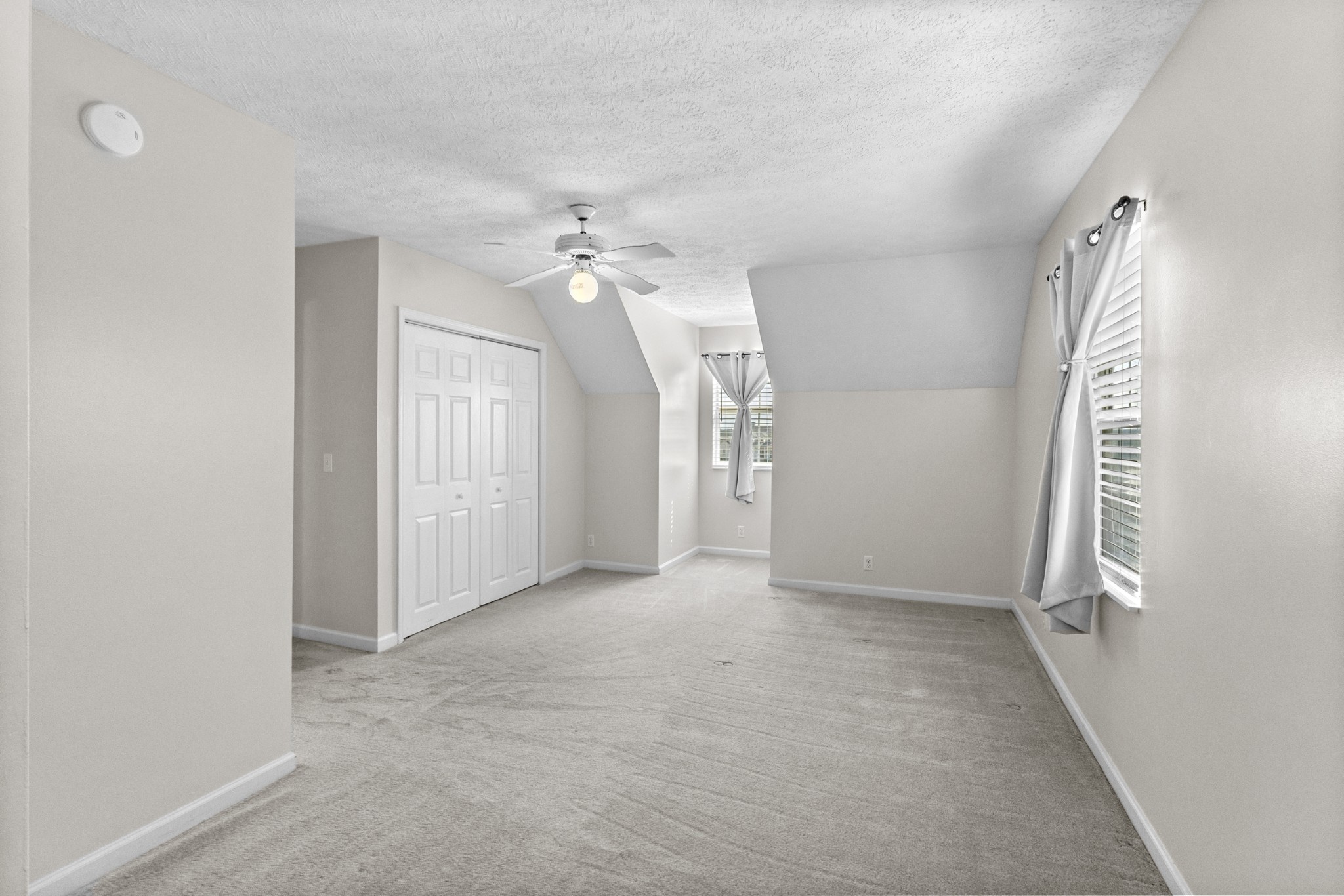 2960 Canoe Branch Road Lebanon, TN 37087 - Photo 56 of 80 an empty room with windows