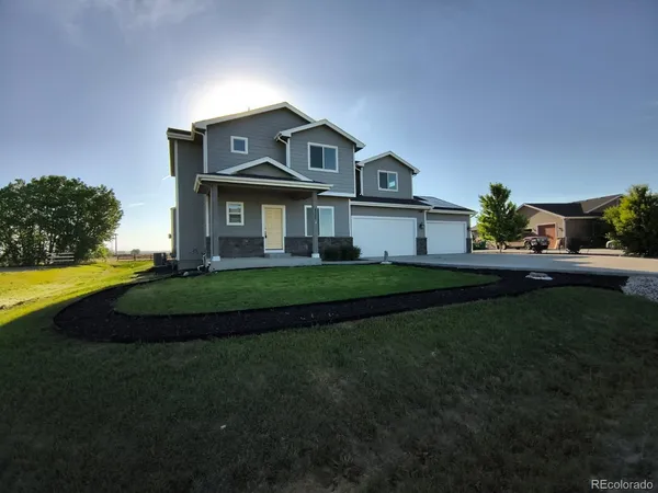 $720,000 | 135 Foxtail Drive, Hudson, CO 80642